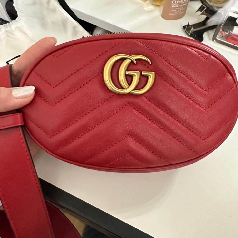 GUCCI Calfskin Matelasse GG Marmont Belt Bag sz 85/34. Vintage, Red. Fanny pack. - Picture 9 of 11